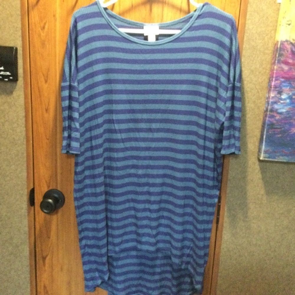 NWOT. LuLaRoe Brand S/S Shirt Womens M Blue Stripe - Picture 1 of 8